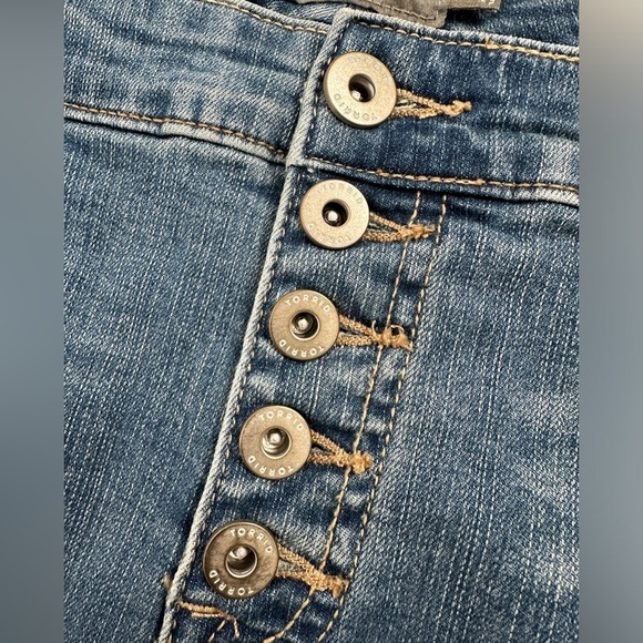 Torrid 3.5 Inch Vintage Stretch Mid-Rise Short - Picture 8 of 13